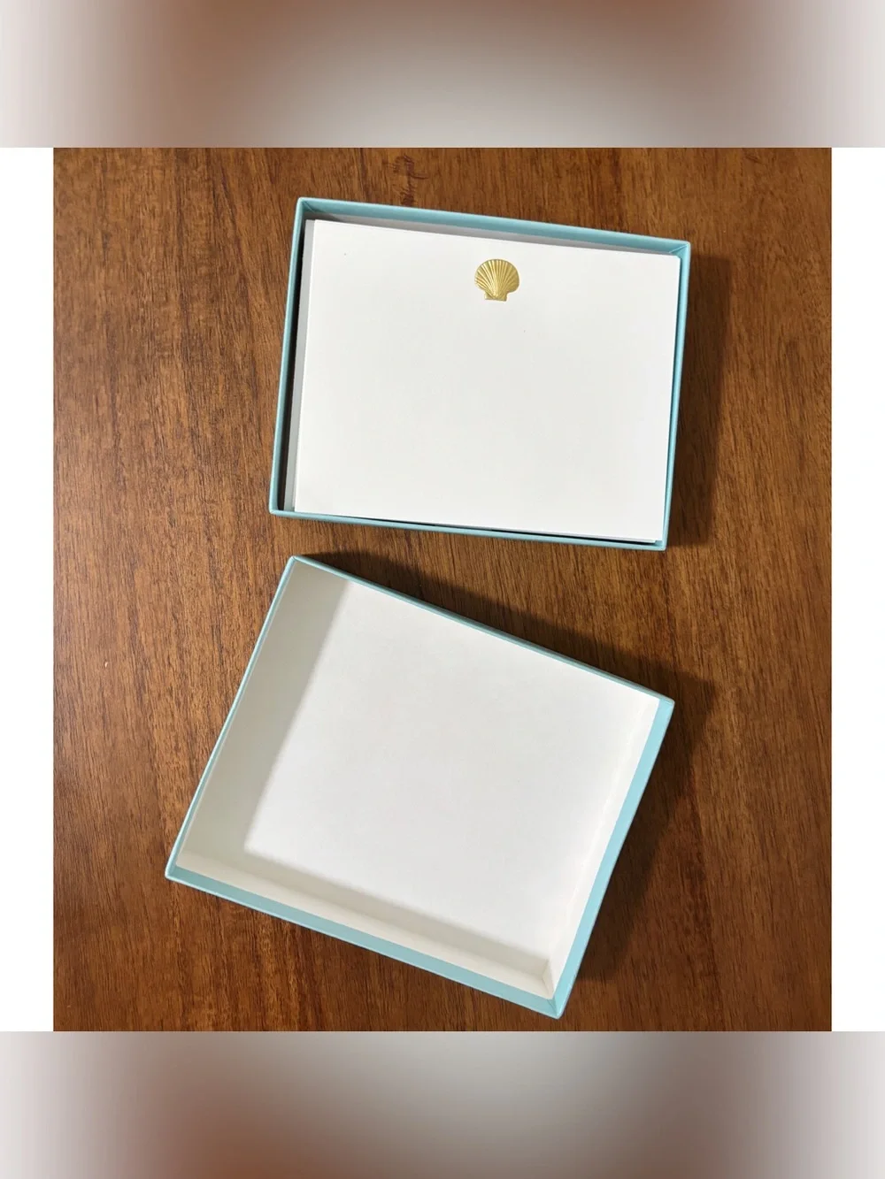 NEW Metropolitan Museum of Art Gold Embossed Shell Correspondence Cards